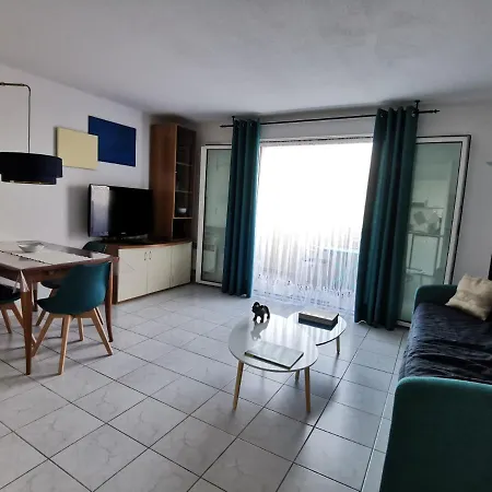 Le Grand Bleu Fshh * ニース